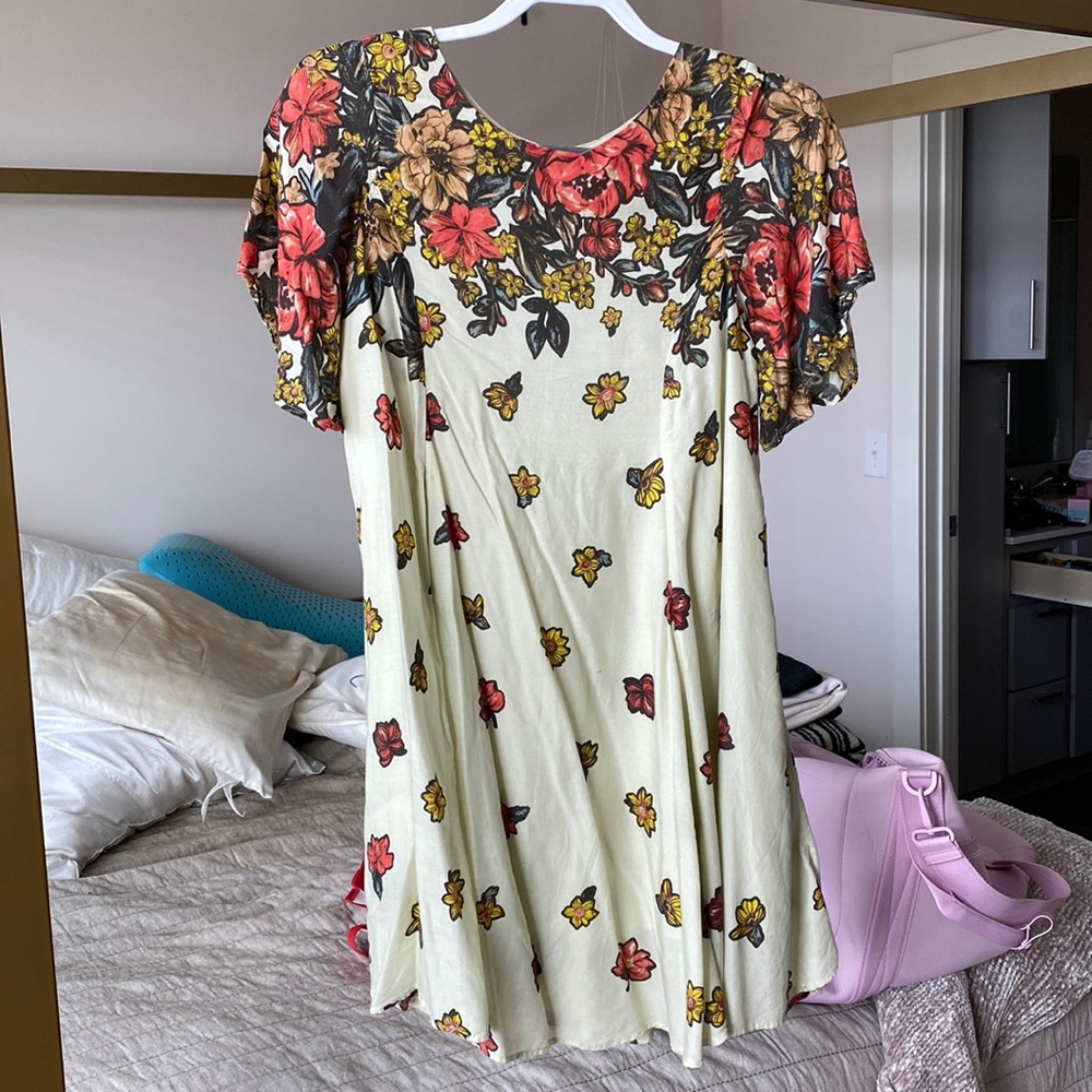 Floral Urban Outfitters Dress Size M
